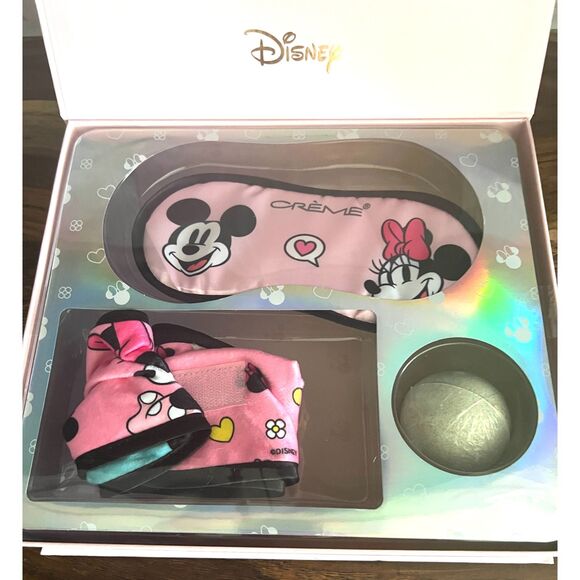 Disney The Creme Shop 3 Piece Mickey & Ninnie Spa Set - Picture 2 of 3
